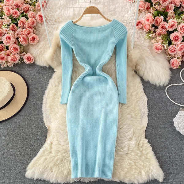 Közepes hosszúságú, rózsaszín női ruha