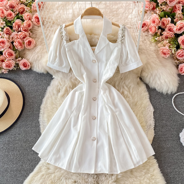 Csupasz vállú női ruha gombokkal több színben