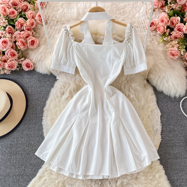 Csupasz vállú női ruha gombokkal több színben