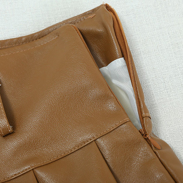 Bőr női szoknya övvel