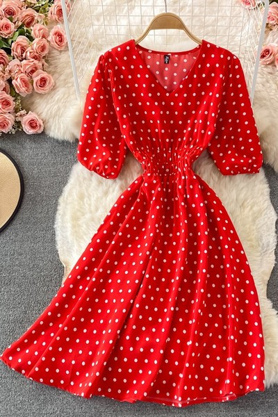 Pöttyös, rövid ujjú női alkalmi ruha