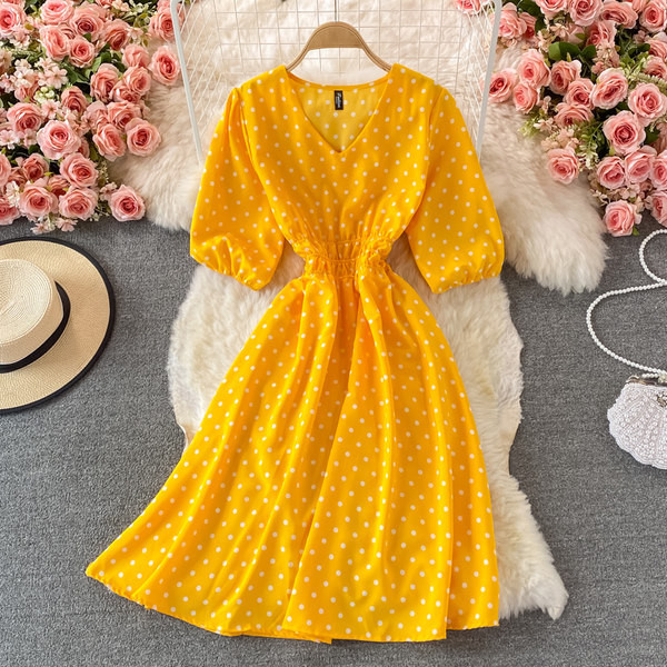 Pöttyös, rövid ujjú női alkalmi ruha