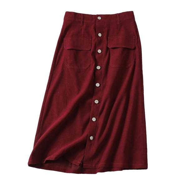 Hosszú szoknya gombokkal és zsebekkel