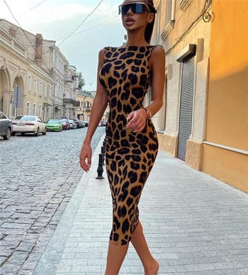 Σλιμ γυναικείο φόρεμα με animal print