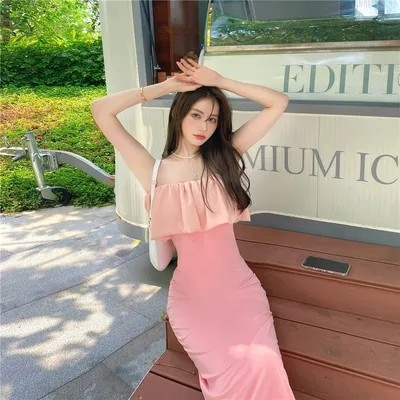 Új modell női ruha csupasz váll rózsaszín színben