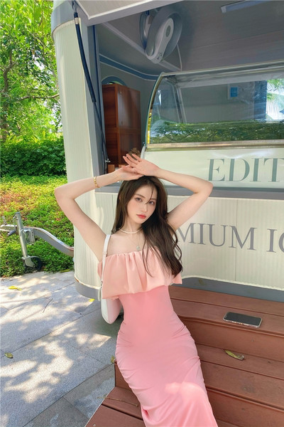 Új modell női ruha csupasz váll rózsaszín színben