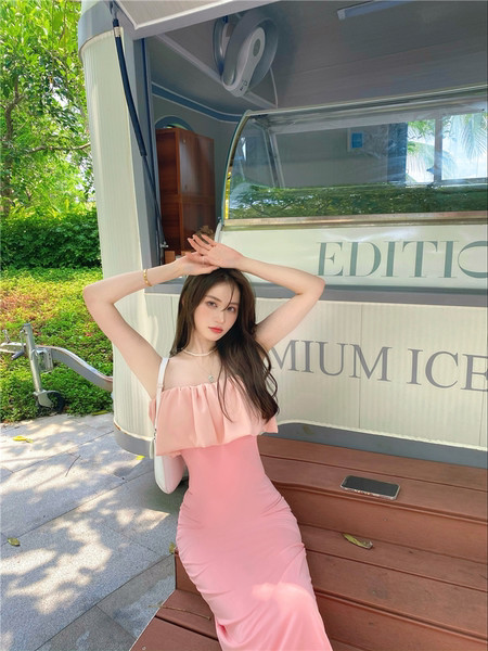 Új modell női ruha csupasz váll rózsaszín színben