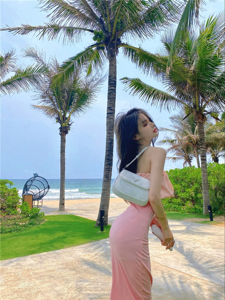 Új modell női ruha csupasz váll rózsaszín színben