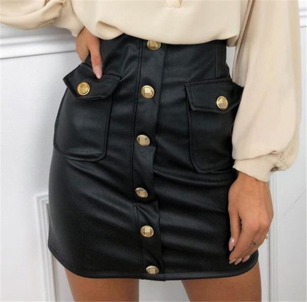 Modern testhezálló szoknya eko bőrből, gombokkal