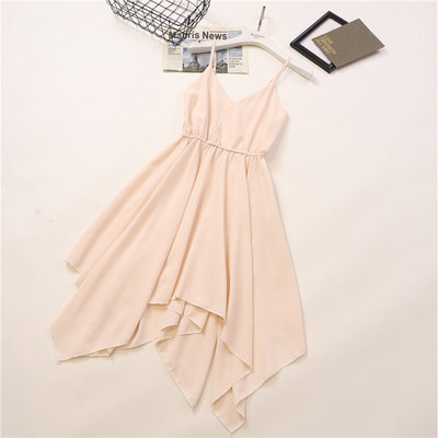 Modern aszimmetrikus ruha vékony pántokkal