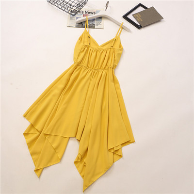 Modern aszimmetrikus ruha vékony pántokkal