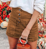 Rövid kordbársony szoknya zsebekkel és gombokkal