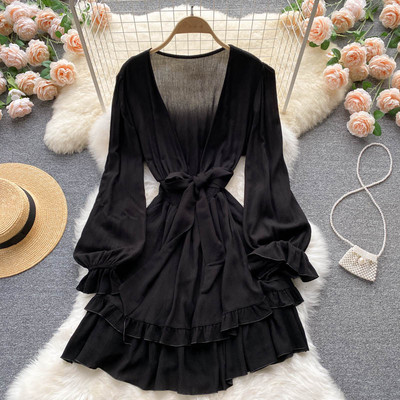 Női ruha hosszú ujjú, derékban megkötős