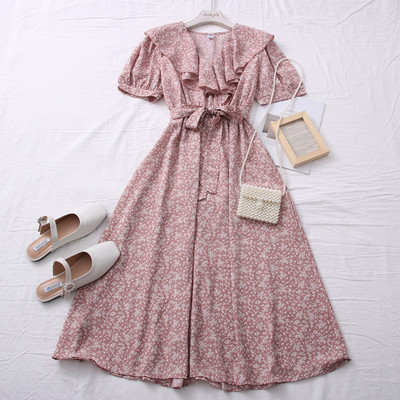 Tavaszi-nyári női ruha spitz nyakkivágással és övvel