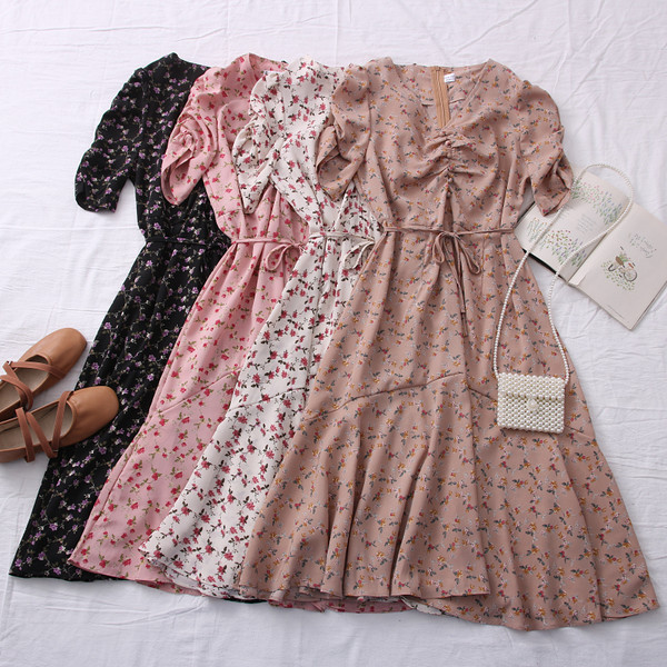 Lezser női szabású ruha puffos ujjakkal