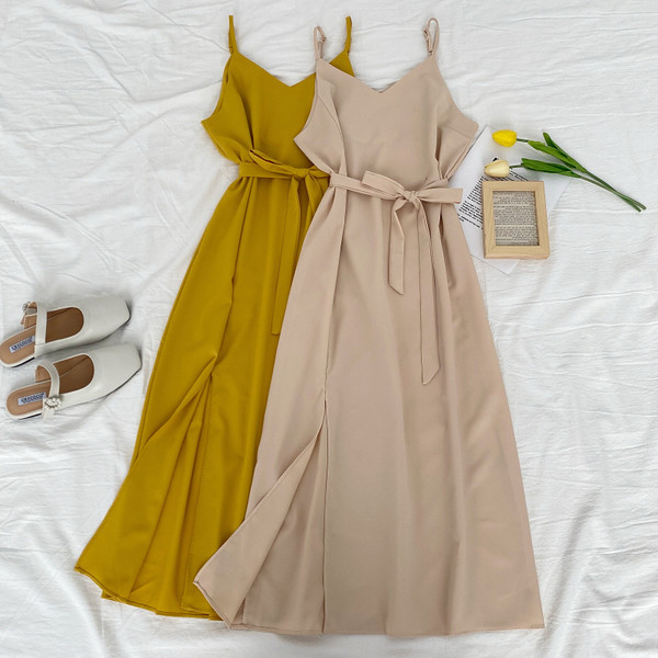 Új modell női ruha vékony pántokkal és övvel