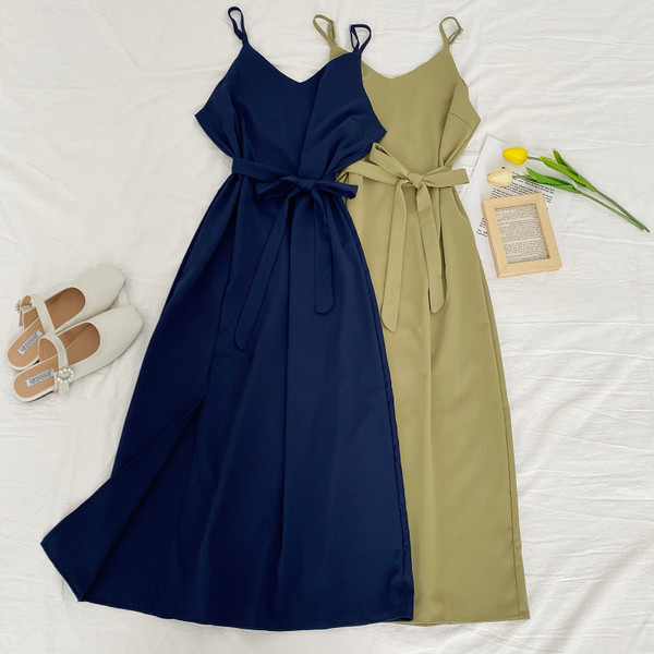 Új modell női ruha vékony pántokkal és övvel