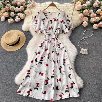 Hosszú női ruha rövid ujjal