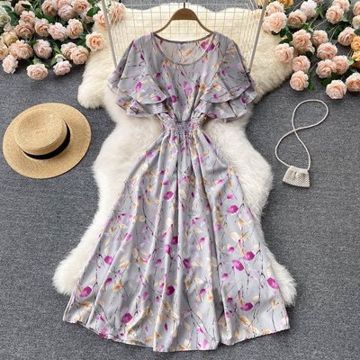 Hosszú női ruha rövid ujjal