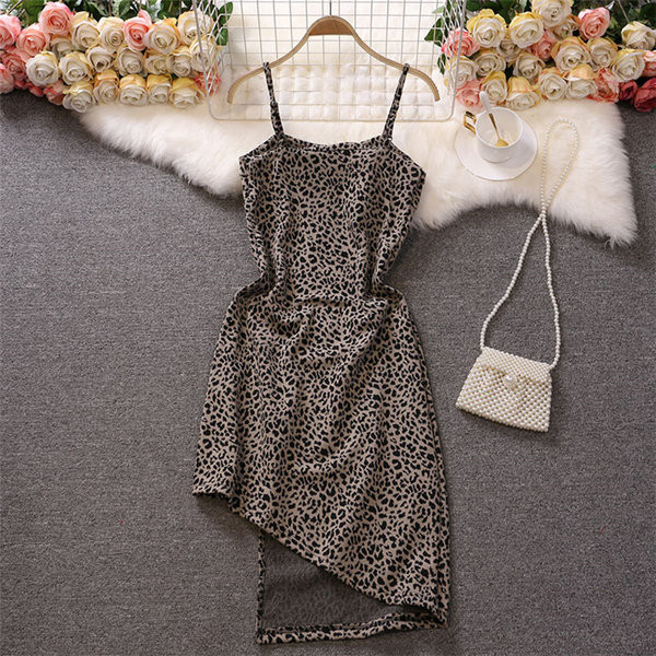 Új modell aszimmetrikus női ruha vékony pántokkal