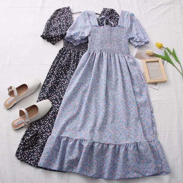 Lillemustriga vabaaja naiste kleit - väljalõigatud muster