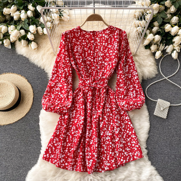 Γυναικείο λουλουδάτο φόρεμα με μακριά μανίκια και ζώνη μέσης