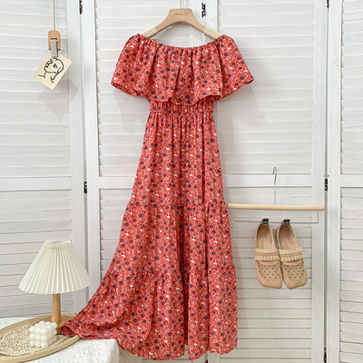 Novi model haljine ženskog kroja sa lađa izrezom u više boja