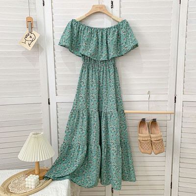 Novi model haljine ženskog kroja sa lađa izrezom u više boja