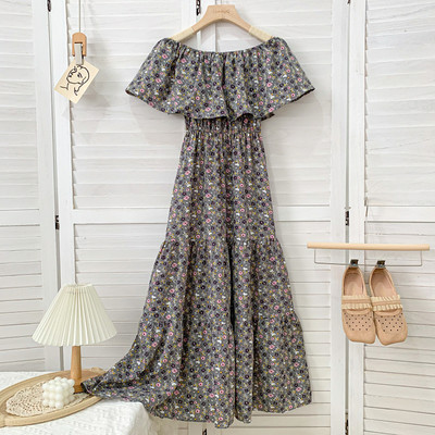 Novi model haljine ženskog kroja sa lađa izrezom u više boja