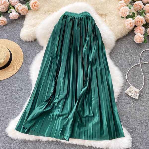 Hajtogatott női szoknya magas derékkal - zöld színben