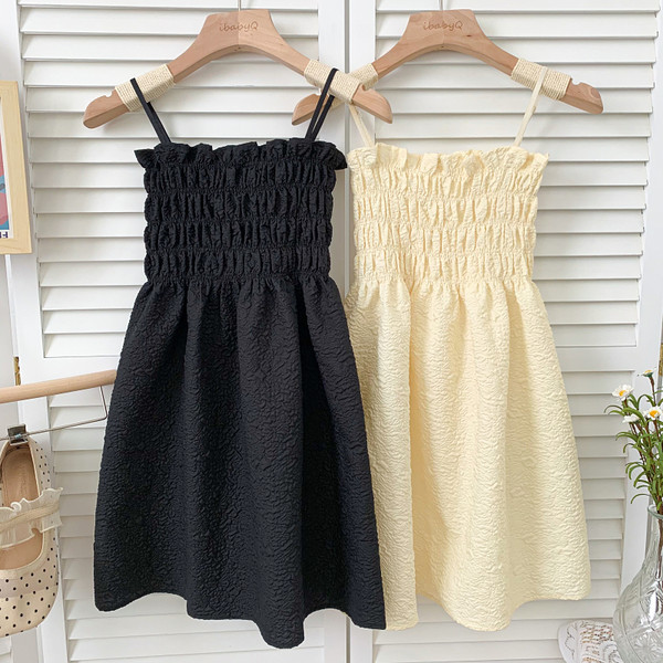 Uus mudel naiste lõikega peenikeste rihmadega kleit