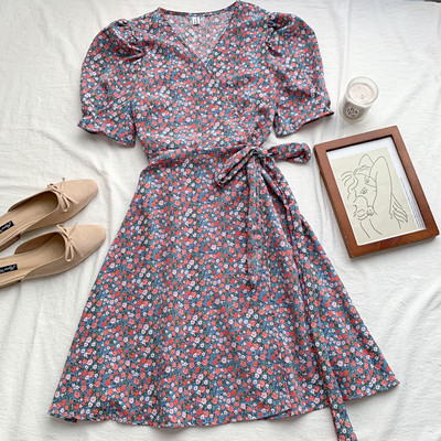 Νέο μοντέλο γυναικείο χρωματιστό φόρεμα με spitz λαιμόκοψη σε διάφορα χρώματα