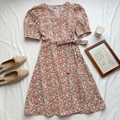 Νέο μοντέλο γυναικείο χρωματιστό φόρεμα με spitz λαιμόκοψη σε διάφορα χρώματα