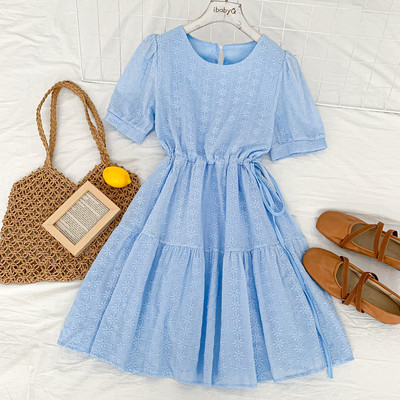 Casual γυναικείο φόρεμα με στρογγυλή λαιμόκοψη - κομμένο μοντέλο