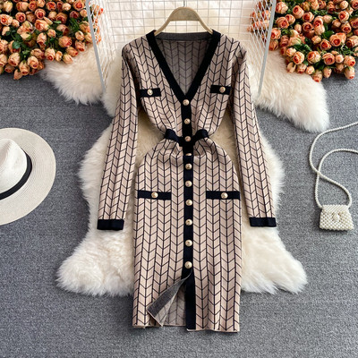 Νέο μοντέλο γυναικείο φόρεμα με κουμπιά και λαιμόκοψη spitz