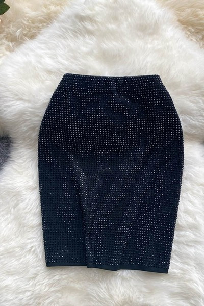 Egyenes modell női szoknya magas derékkal - fekete színű