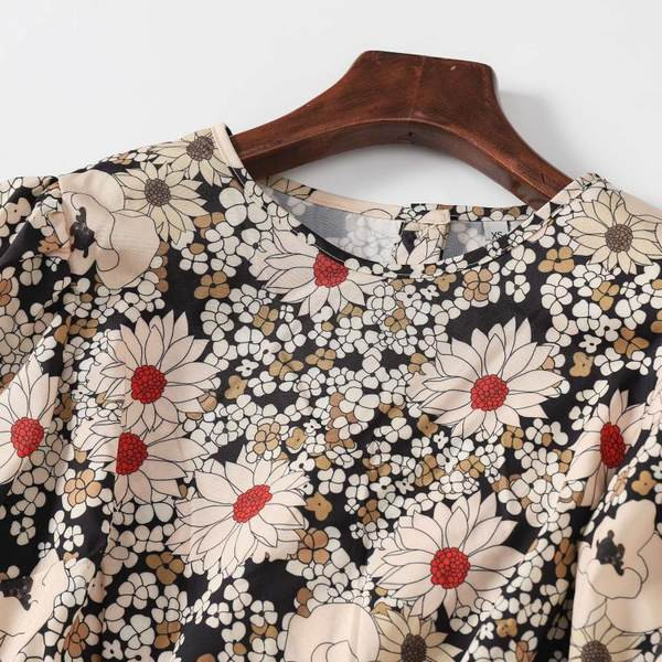 Pikk lillemustriga sügiskleit - lai mudel