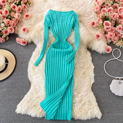 Pikk naiste kleit ümara kaelusega