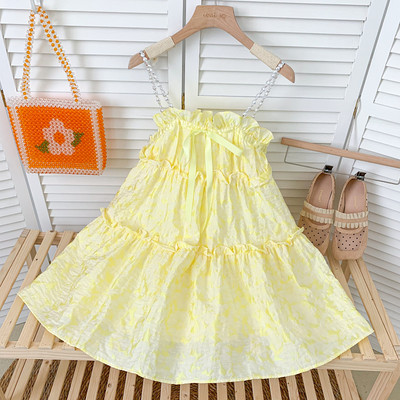 Uue mudeli naiste lõikega mitmes värvitoonis peenikeste rihmadega kleit