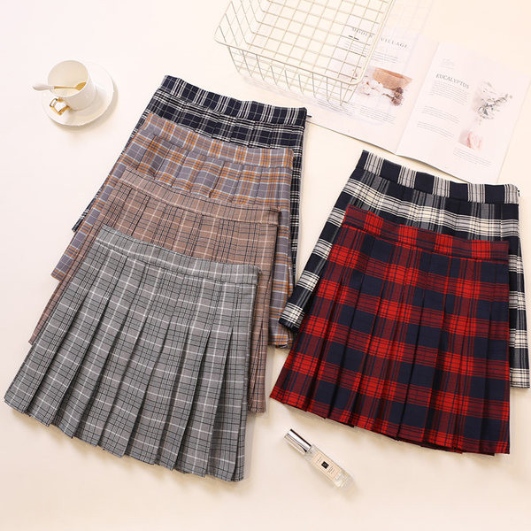 Fusta scurta in carouri cu talie inalta