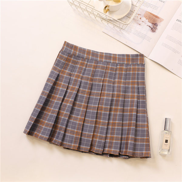 Fusta scurta in carouri cu talie inalta