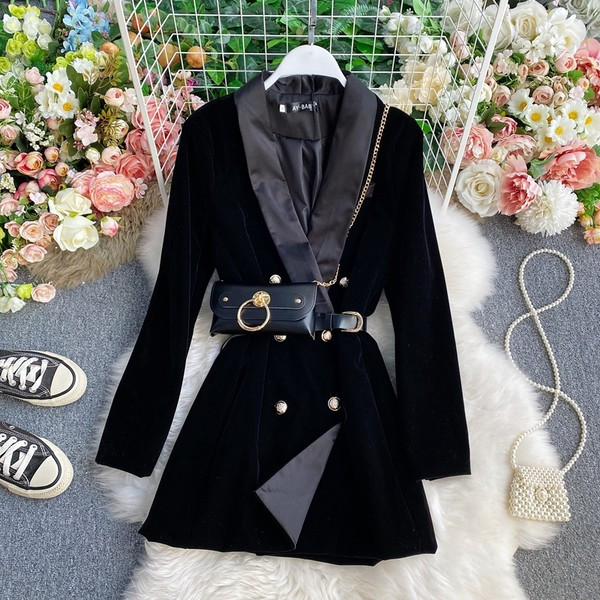 Naiste jope tüüpi kleit spits dekoltee ja vööga