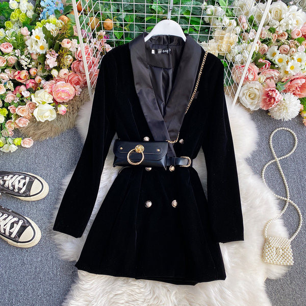 Naiste jope tüüpi kleit spits dekoltee ja vööga