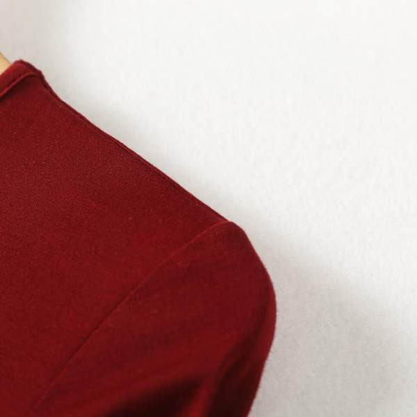 Γυναικείο μονόχρωμο φόρεμα απλό μοντέλο με μακριά μανίκια