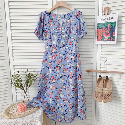 Moodne lillemustri ja spitsikaelusega naiste kleit – mitut värvi