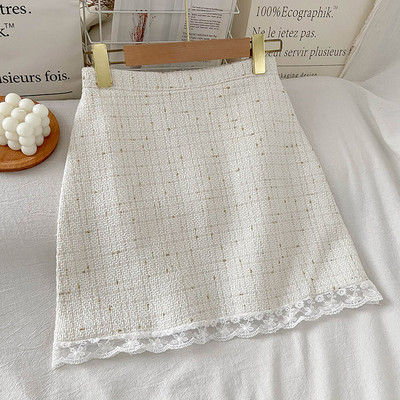 Μοντέρνα γυναικεία φούστα με δαντέλα