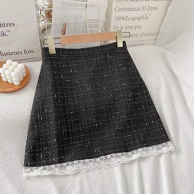Μοντέρνα γυναικεία φούστα με δαντέλα