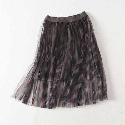 Moodne pitsertopiga seelik