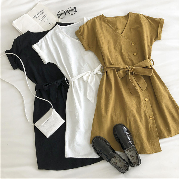 Rochie casual cu nasturi si curea