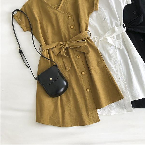 Rochie casual cu nasturi si curea